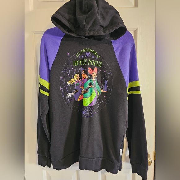 Disney Our Universe Hocus Pocus Hoodie Sanderson Sisters Sweatshirt Women's Sz M - Picture 3 of 10